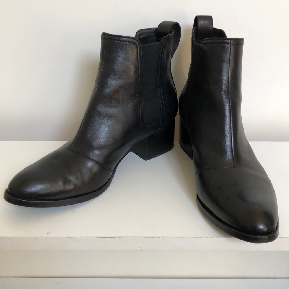 Rag & Bone black Chelsea booties